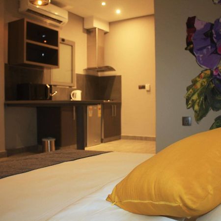 Urbano Hotel By Roots Wiaboman Екстериор снимка